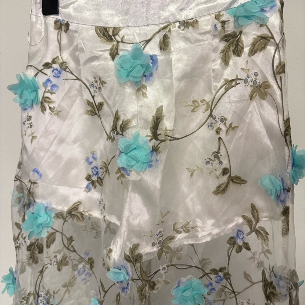 NWT Mango 3D Floral Sheer Maxi Skirt Blue Flower Applique Tulle Overlay Size S - Picture 3 of 6